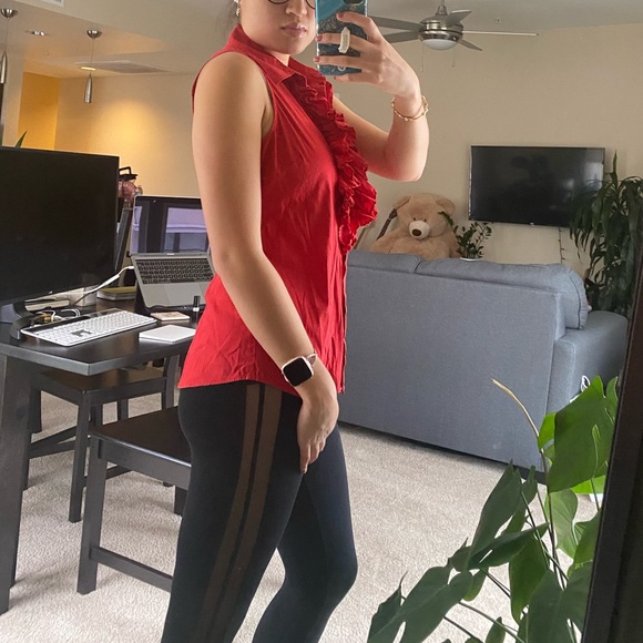 Red ruffle sleeveless button up - Picture 4 of 4